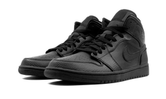 1 Mid "Triple Black" 554724 091