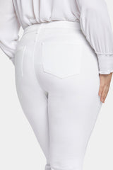 Marilyn Straight Jeans In Plus Size - Optic White