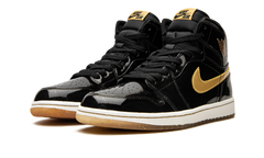 1 Retro High OG "Black/Metallic Gold"