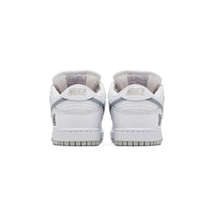 Dunk Low Supreme 94 'White Metallic Silver' (2025)