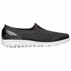 TravelActiv Slip On Sneakers