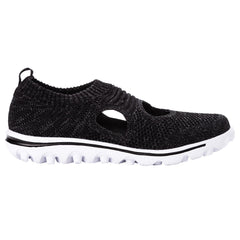 TravelActiv Avid Walking Shoes
