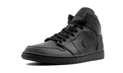 1 Mid "Triple Black" 554724 091