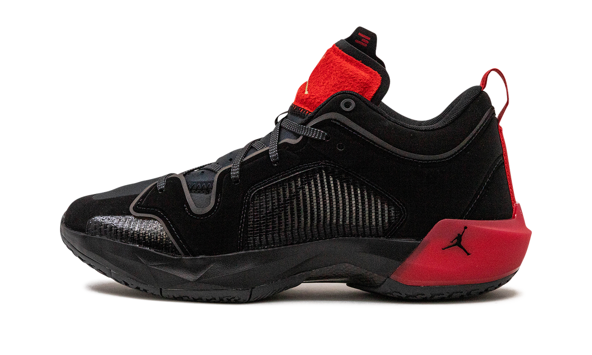 37 Low "Bred" DQ4122 007